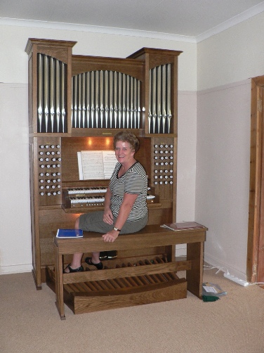 Mrs.C.van Niekerk - Reitz
Content Pastorale with real pipe facade